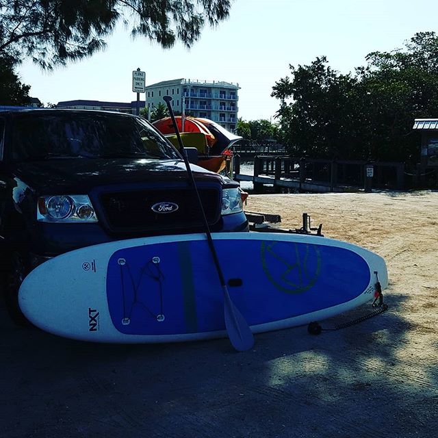 Siesta Key Paddleboards set-up with paddleboards and Kayaks for rent at Turtle Beach park on Siesta Key. Call ahead of time to reserve. 941-301-8776