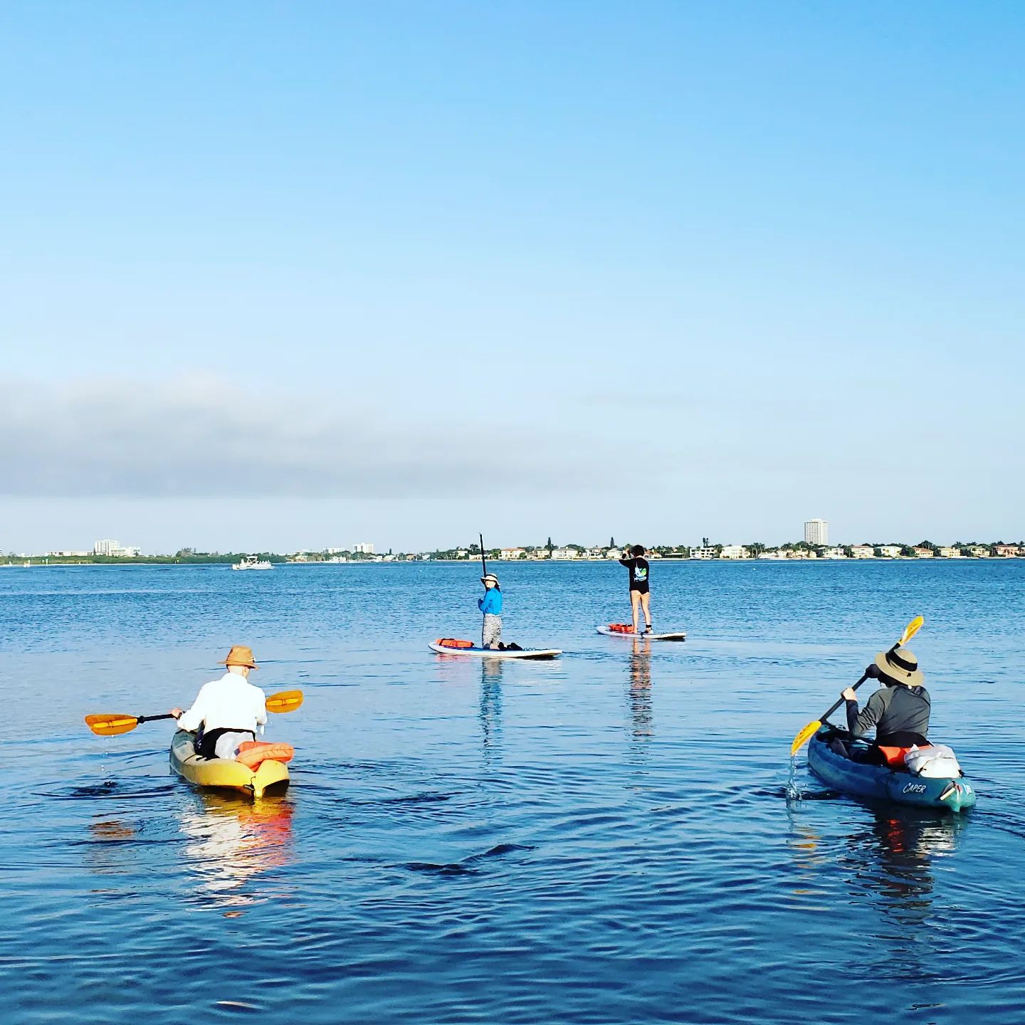 A nice calm morning for a paddle on Sarasota bay! @siestakeypaddleboards #siestakeypaddleboards #siestakey